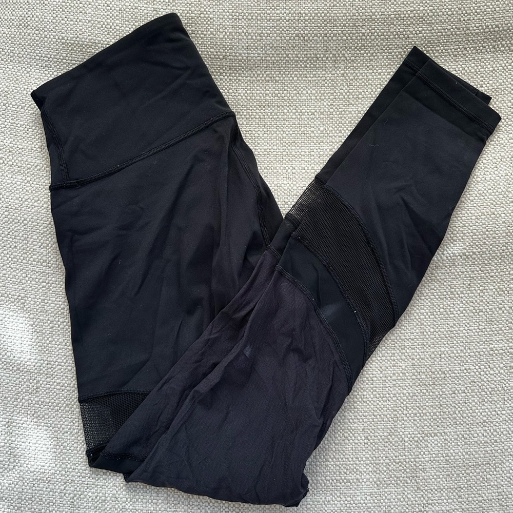 Lululemon Sleek the Heat Tights 28” - Picture 3 of 3
